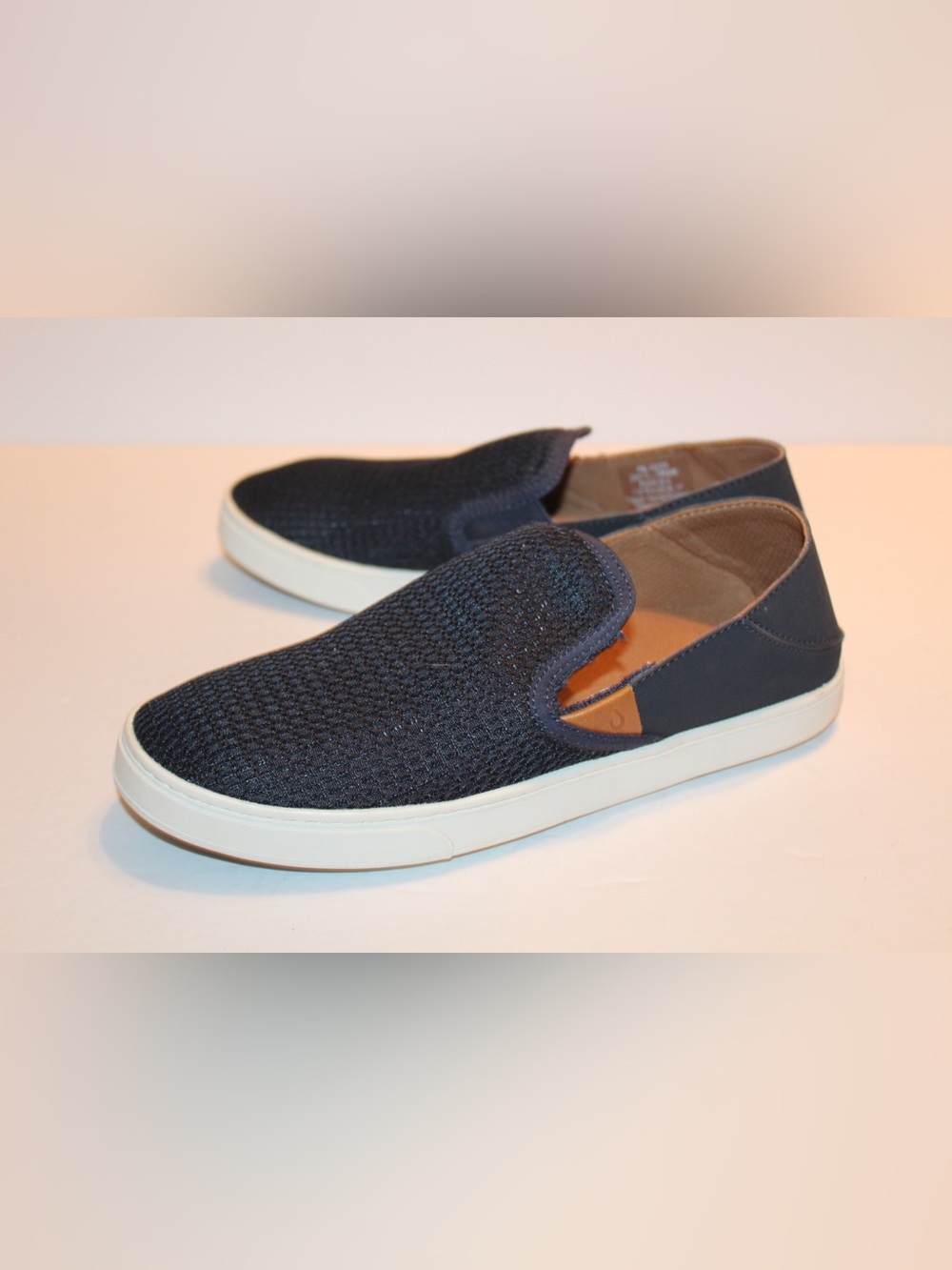 Olukai Pehuea Slip On Women’s Shoes Size 9